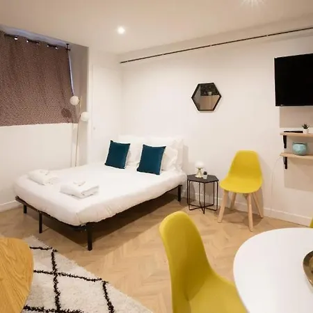 Appartement Proche De L'arc Triomphe -2p Paris